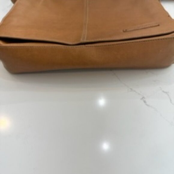 The Stone camel colour purse,  cross body adjustable brown messenger style bag - Picture 11 of 12